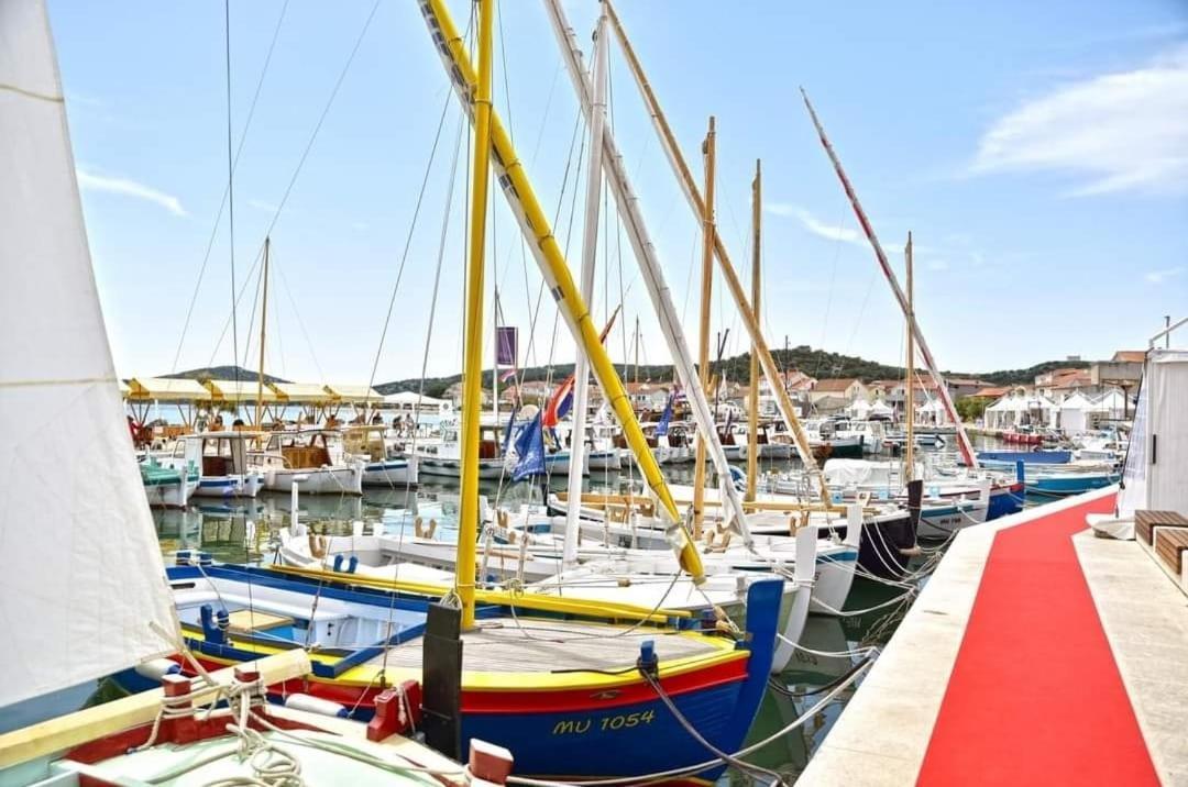 בטינה Rooms & Apartments Marinero מראה חיצוני תמונה